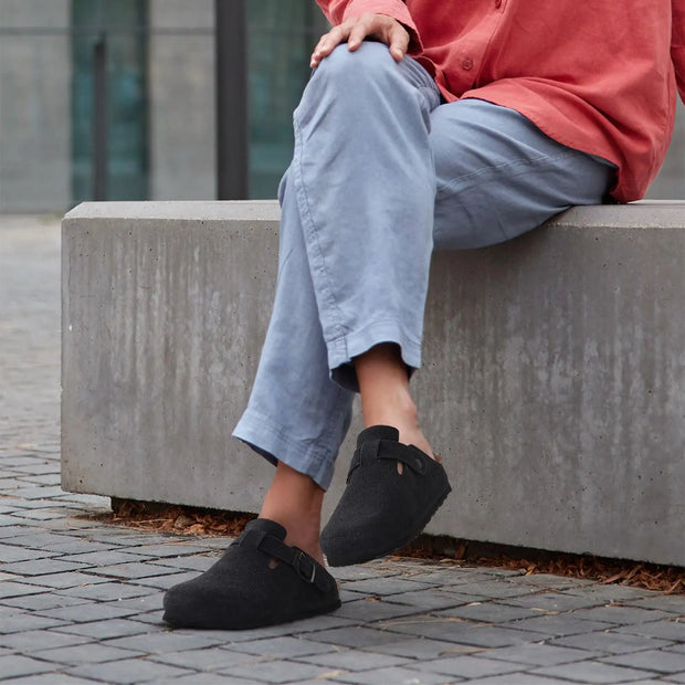 Summer Suede Clogs Slippers Women Clogs Slippers Outdoor Nonslip Beach Sandals UnisexCork Clogs Slippers With Adjustable Buckle