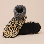 Wildly Cozy Leopard Print Socks: Warmth for Your Feet This Fall and Winter! 🐾❤️