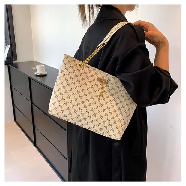 👜 Trendy Luxury Tote Bag - Spacious Shopping Bag with Fashion Printing for Women! 💃
