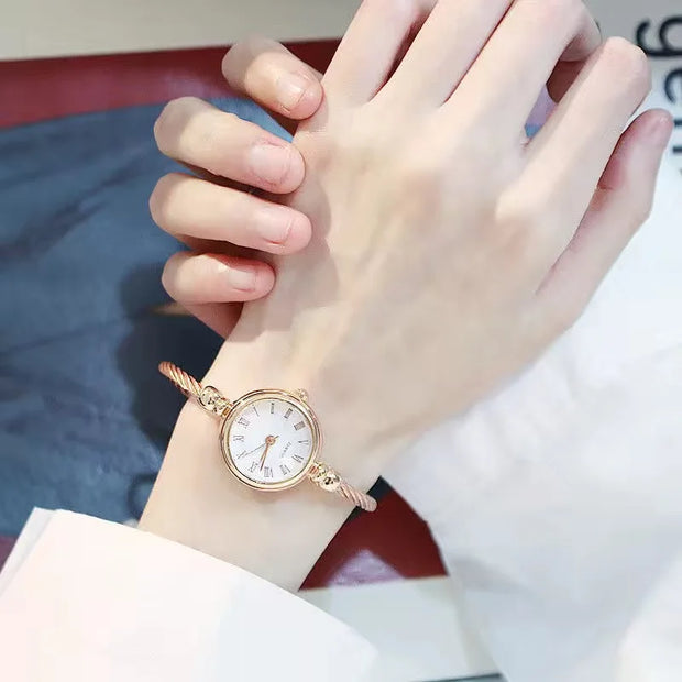 Women’s Luxury Gold Bangle Quartz Watch with Thin Chain